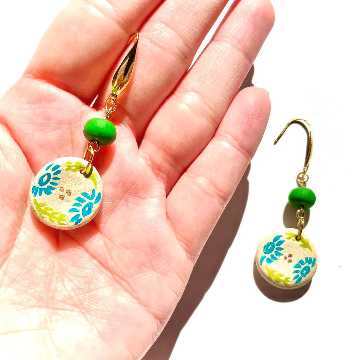 ピアス＆イヤリング】やちむんグリーン ポリマークレイピアス 沖縄