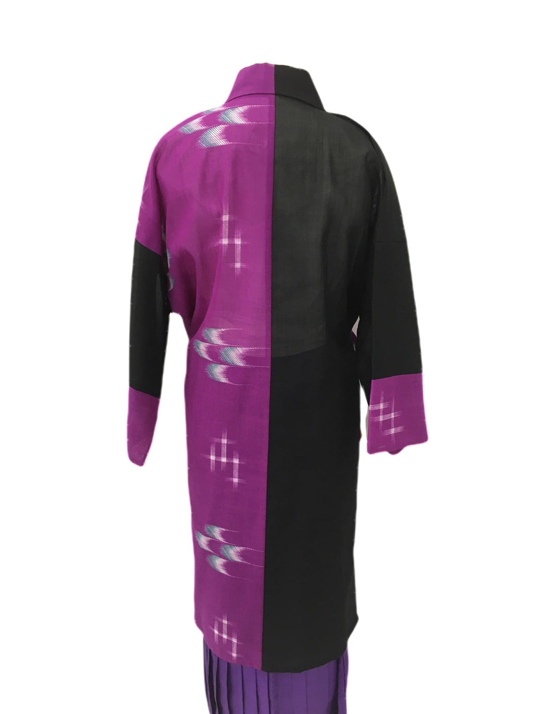 琉球絣ハーフ稽古着 ハーフ衣裳/稽古着】大絣×無地黒 | つは琉球店