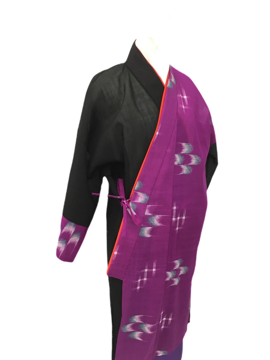 琉球絣ハーフ稽古着 ハーフ衣裳/稽古着】大絣×無地黒 | つは琉球店