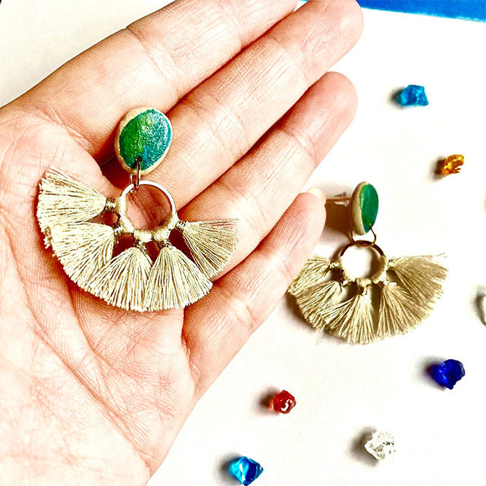 ナチュラルカラーのモードなイヤリング(ピアス変更可)　ポリマークレイ ナチュラルカラーのモードなイヤリング(ピアス変更可)ポリマークレイ